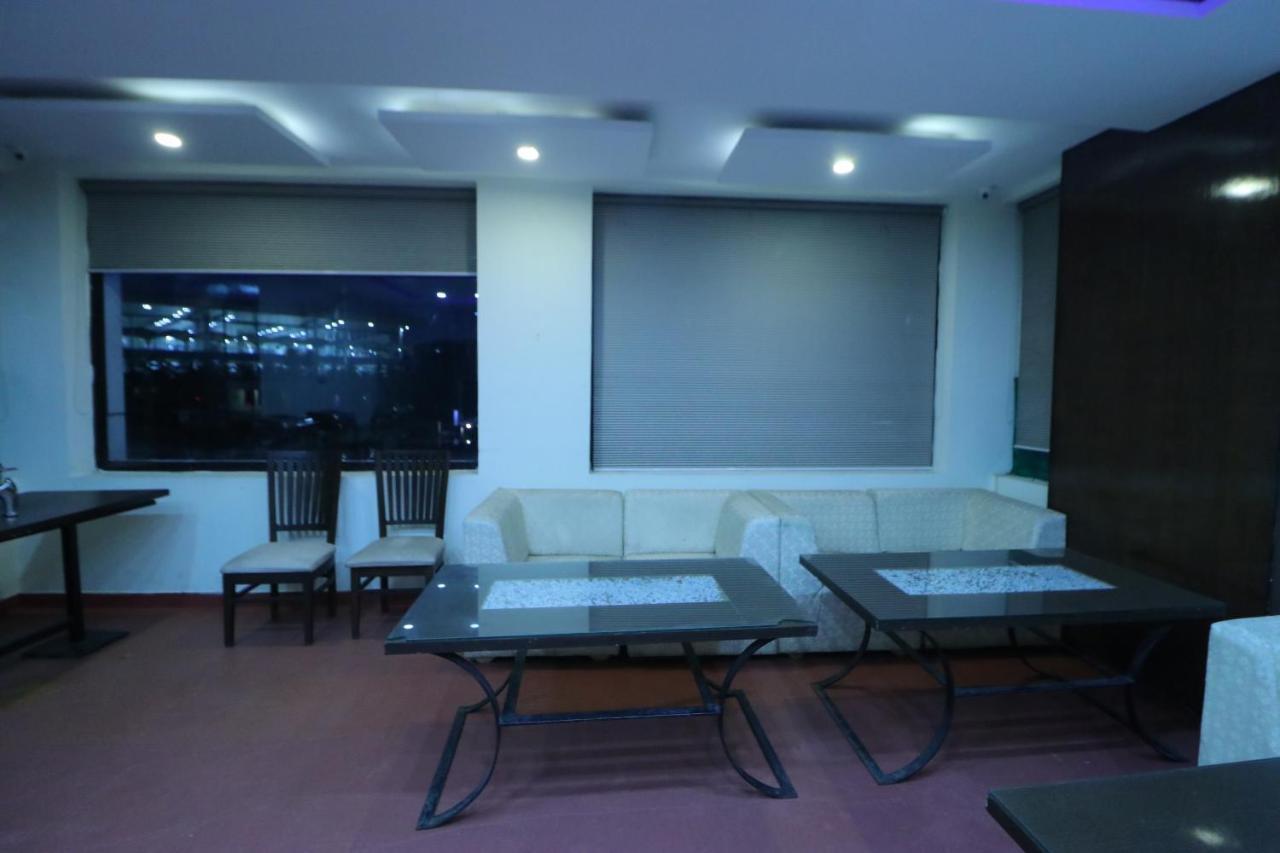Hotel Eurasia Mohali international airport Zirakpur Esterno foto