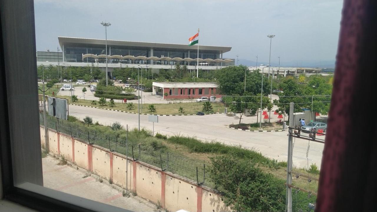 Hotel Eurasia Mohali international airport Zirakpur Esterno foto