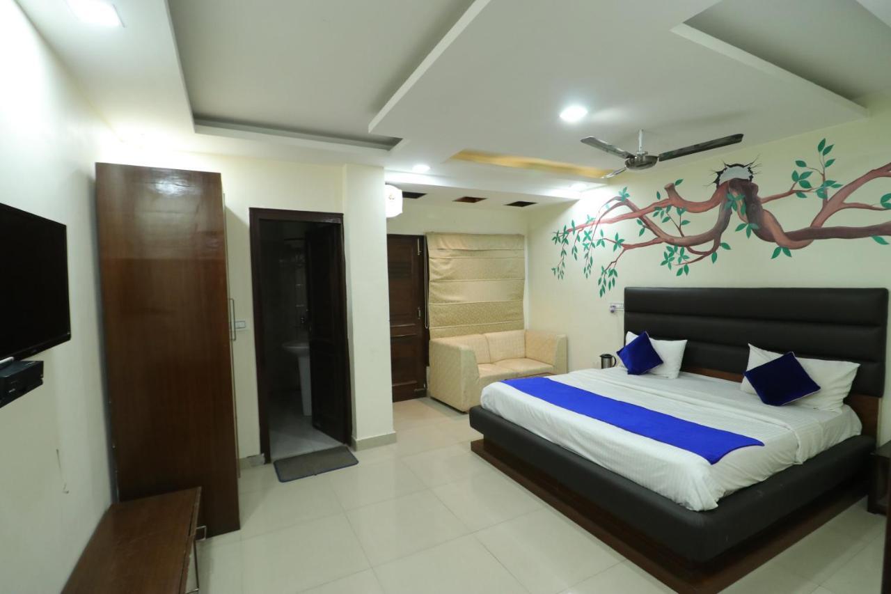 Hotel Eurasia Mohali international airport Zirakpur Esterno foto