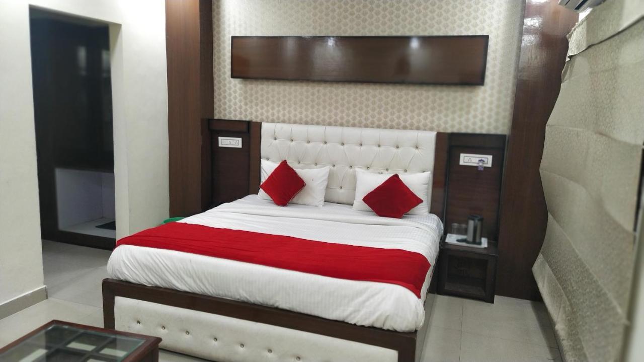 Hotel Eurasia Mohali international airport Zirakpur Esterno foto