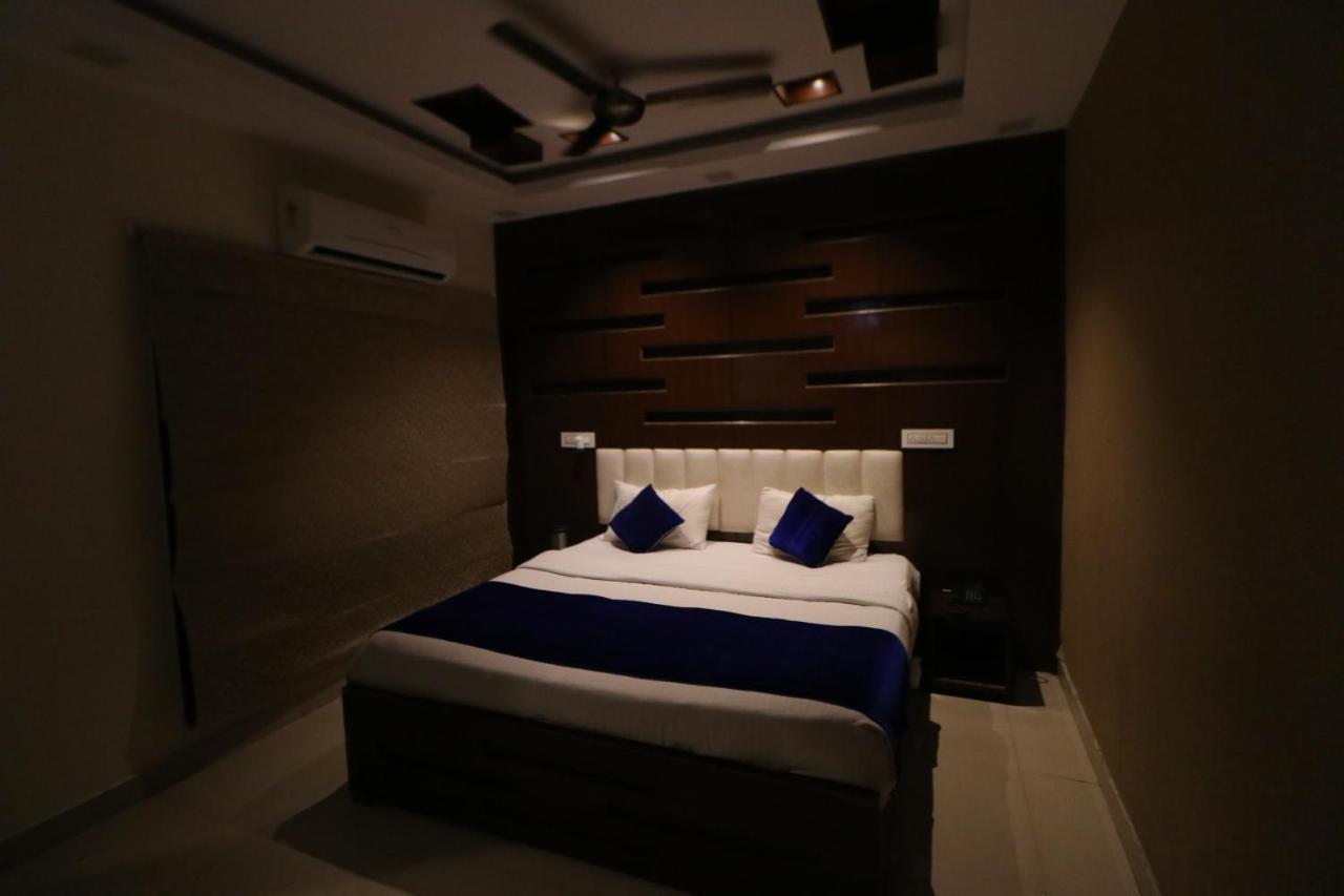 Hotel Eurasia Mohali international airport Zirakpur Esterno foto